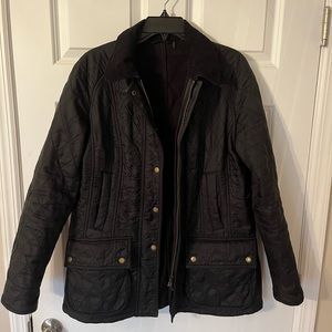 Women’s Classic Barbour Jacket. Corduroy Collar with Plaid Accent.